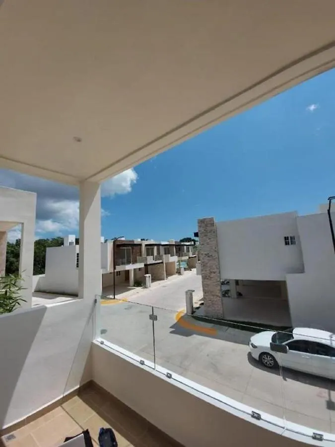 Cozy Family Vacation Home Near The Beach! Playa del Carmen Holiday home